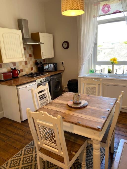 Beautiful Traditional Flat In The Center Of Largs. 外观 照片